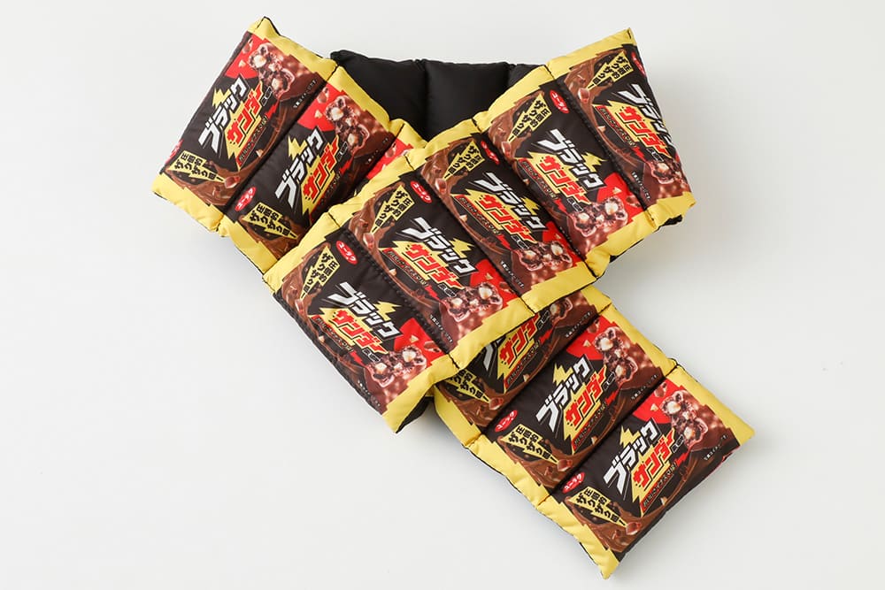 ブラックサンダー激レアマフラー福袋